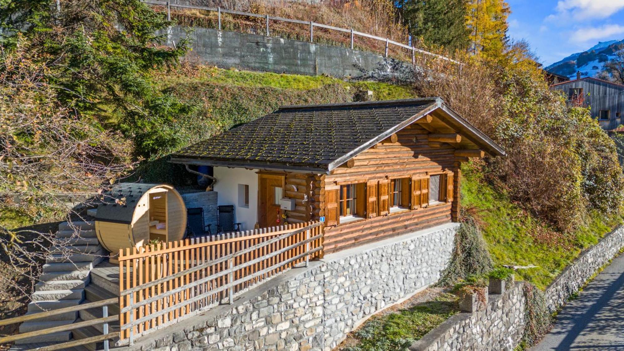 Gemuetliches Chalet Mit Privater Sauna Und Schoener Aussicht Küblis エクステリア 写真